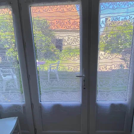 Entre Roches Et Marees Bed & Breakfast