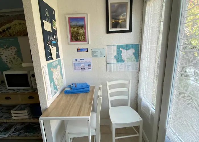 Entre Roches Et Marees Montfarville