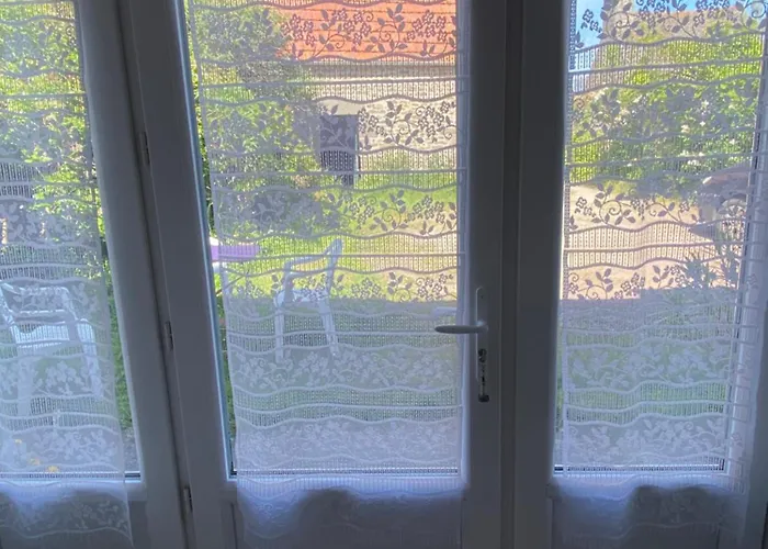 Entre Roches Et Marees Bed & Breakfast